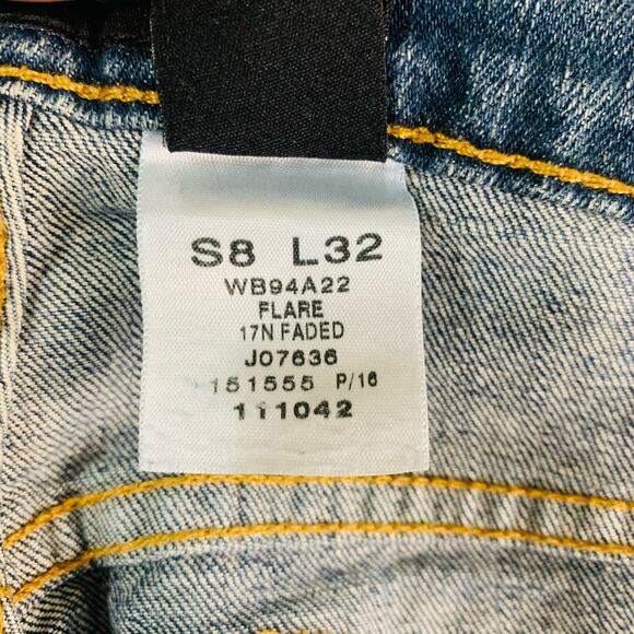 Calvin Klein Size S8 L32 Women's Mid Rise Flare Jeans Faded Blue Pockets - Picture 8 of 9